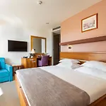 Szálloda Plaza 4*