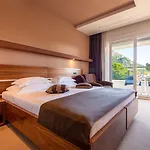 Plaza Szálloda 4*