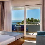 Szálloda Plaza 4*