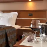 Plaza Hotel 4*