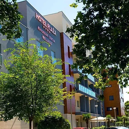 Ξενοδοχείο Plaza