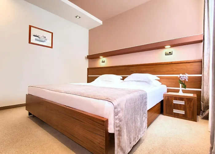 Ξενοδοχείο Plaza