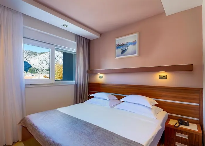 Ξενοδοχείο Plaza